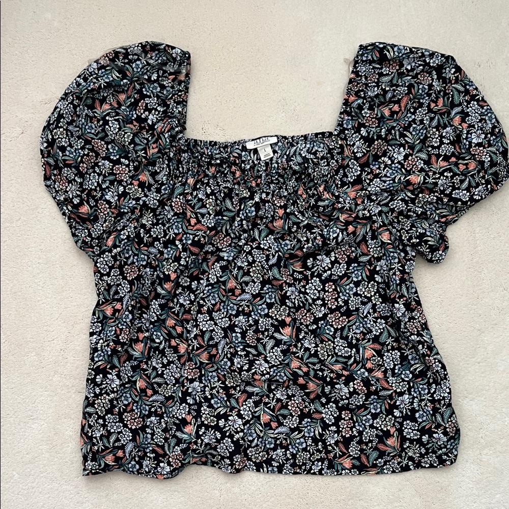a.n.a Black Floral Puff Sleeve Crop Blouse